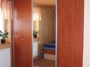 vestavné skříně